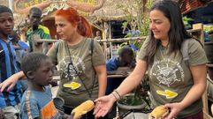 Cristina y Noelia, al inicio de uno de sus d�as de trabajo en Saly