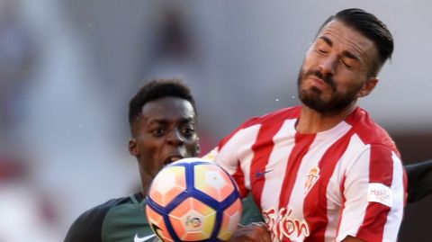 Xavi Torres, en el partido contra el Athletic