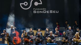 Actuaci�n de SonDeSeu en San Froil�n o pasado mes de outubro; este venres estar�n en Bala�dos.