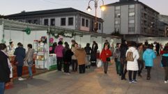 El mercadillo navide�o se celebra en la praza do Concello do Barco