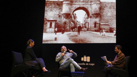 Miguel Carricoba y Daniel Dorado junto a Sara Meijide