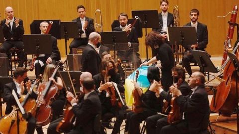 Oviedo Filarmonia coloca una bandera ucraniana en la silla vac�a de Svetlana Manakova