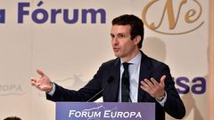 Casado contra la oficialidad