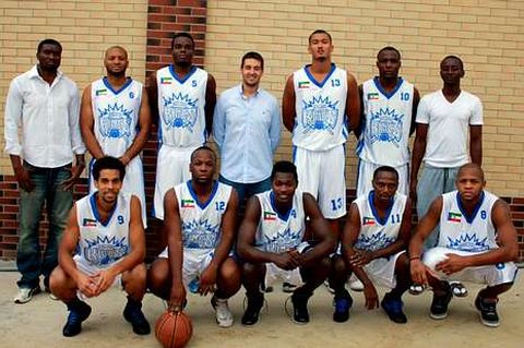 El t�cnico gallego, con la plantilla que entrenar�.