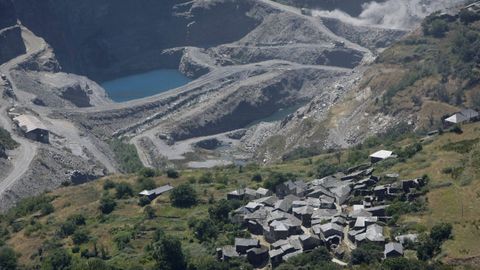 Imagen de archivo de una cantera de pizarra en Carballeda de Valdeorras, donde hay muchas empresas que desarrollan esta actividad