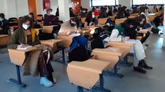 Arranque del Club de Debate en el sal�n de actos del IES do Milladoiro.