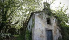 La capilla se encuentra en un estado totalmente ruinoso.