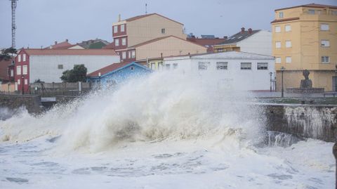Oleaje en O Co�do (Mux�a)