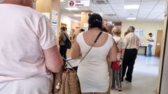 Pacientes, esta semana, haciendo cola en el centro de salud Virxe Peregrina de Pontevedra
