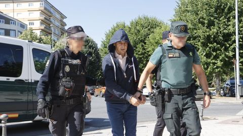 Carlos Vázquez, el parricida de Guntín, aceptó este miércoles ocho años de prisión en su juicio, celebrado en la Audiencia Provincial de Lugo