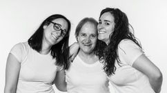 Bel�n y M�nica fundaron en 2021 la firma de accesorios artesanales �Denais�, como homenaje a su madre.