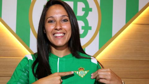 Mari Paz Vilas, durante su presentacin como jugadora del Real Betis Fminas en la temporada 2020/21.