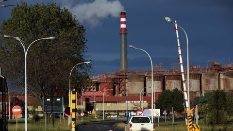 La f�brica de al�mina y aluminio, en San Cibrao, en una imagen de archivo