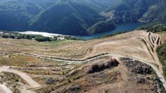 La plantaci�n se levanta sobre varias aldeas de la ribera del Mi�o entre At�n y Marce