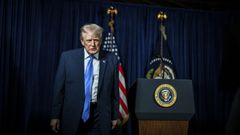 El presidente de EE. UU., Donald Trump, en un discurso sobre el tiroteo de dos soldados de la Guardia Nacional, el 26 de noviembre de 2025 en Palm Beach.