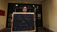 Mara del Mar Segundo, este lunes ante los juzgados de Viveiro