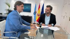 El regidor ortigueirense con el vicepresidente primero de la Xunta, Diego Calvo