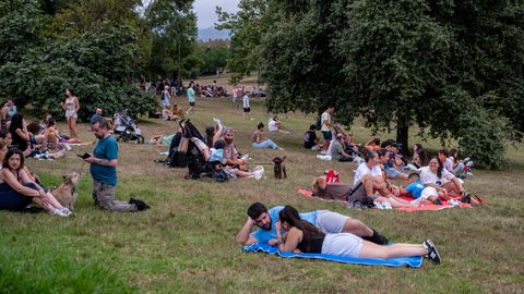 Eclipse total en Asturias desde el Parque de los Pericones, en Gij�n
