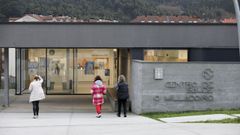 La caminata parte de junto al centro de salud