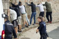 Los efectivos policiales actuaron r�pidamente para identificar a los hinchas del Celta. 