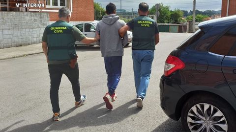 Uno de los detenidos por el robo en Castrill�n