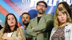 �nxela Rodr�guez (izq.) y Carmen Santos (dcha.) en la rueda de prensa tras la victoria electoral de Feijoo, el 25 de diciembre. 