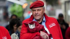 El candidato republicano Curtis Sliwa a la Alcald�a de Nueva York con su gato Gizmo.
