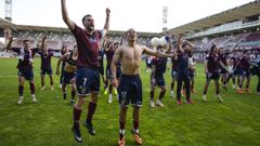 La celebraci�n tras el empate ag�nico del Pontevedra CF frente al Avil�s fue, el pasado 23 de mayo, un espejismo 
