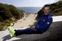 Purito Rodr�guez, frente a la playa en Adormideras. 