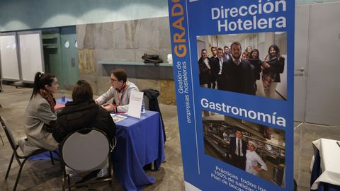 Feria Unitour. Estand del Centro Superior de Hostelar�a de Galicia (CSHG), que pertenece a la USC