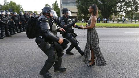Instant�nea ganadora del primer premio WPP en la categor�a de Temas Contempor�neos, captada por el fot�grafo de la agencia Reuters Jonathan Bachman