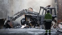 Incendio en una nave municipal de Baleira