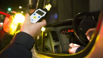 Imagen de archivo de un control de tr&aacute;fico nocturno en Galicia. O Porri&ntilde;o cuenta con cuatro c&aacute;maras situadas en puntos de infracciones de tr&aacute;fico frecuentes.