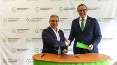 Menor y Rodrguez-Sa firmaron los convenios.