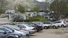 Imagen de archivo del aparcamiento de la zona termal de Outariz