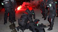 Violentos enfrentamientos entre aficiones en las inmediaciones de San Mam�s