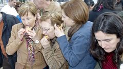 Degustaci�n de productos elaborados con camelias por los alumnos del Carlos Oroza.
