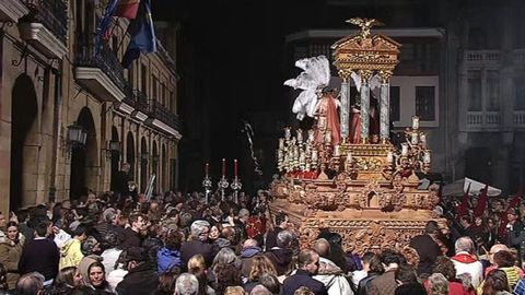 Imagen de archivo de la procesi�n de La Madrug�, en Oviedo