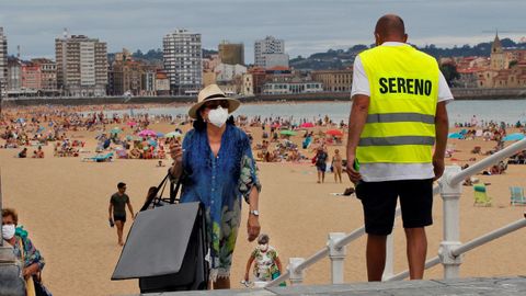  Imagen de la playa de San Lorenzo, en Gijn