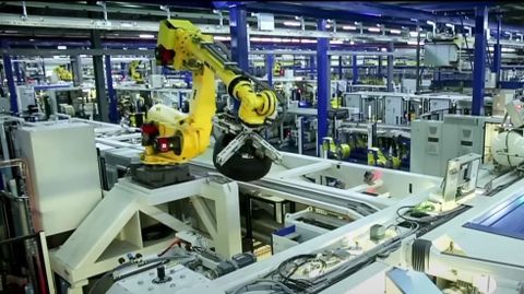 Foto de la producción de neumáticos en una factoría de Sentury Tire