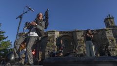 Carlos Nuez, en un concierto de la misma gira, en la Colexiata do Sar