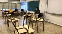 Un aula vac�a del colegio p�blico de O Courel, en una imagen del pasado viernes