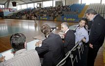 Los accionistas aprobaron la conversi�n y aclamaron a la junta directiva en la Asamblea.