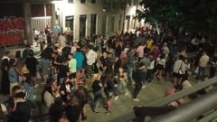 La plaza de As Mercedes, epicentro del botell�n en la ciudad, el pasado fin de semana