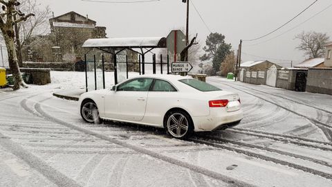 La nieve tambin ha llegado al concello ourensano de Muos. Imgenes del enclave de Couso de Salas