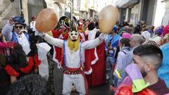 Domingo de entroido al estilo de Xinzo.La jornada en la capital de A Limia provoc� im�genes de las m�s divertidas