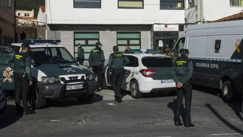 En Corcubin aparecieron os granadas junto al Registro de la Propiedad