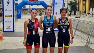 La integrantes del podio absoluto femenino en la modalidad �short�.