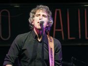 Mikel Erentxun estar� en concierto este s�bado en Mondo�edo. 