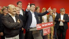 Gonzalo Caballero, celebrando el resultado de las elecciones en la sede del partido
